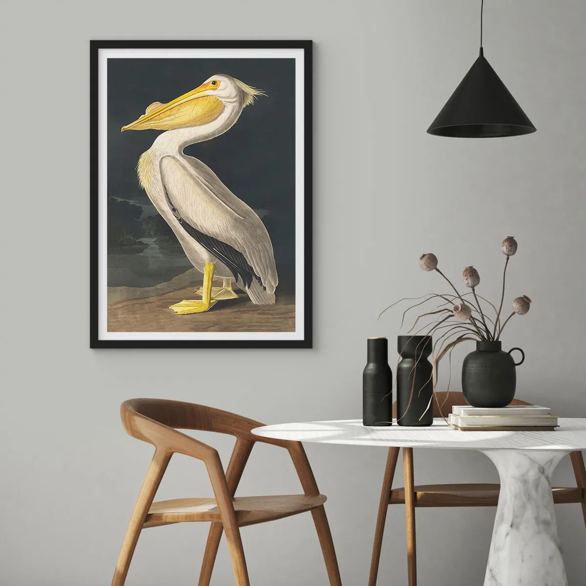 Poster in einem schwarzem Rahmen - Pelikan in einer klassischen Illustration auf dunklem Hintergrund - 50x70cm - Voller Stolz - Moderne Wanddekoration für Wohnzimmer und Schlafzimmer ARTTOR
