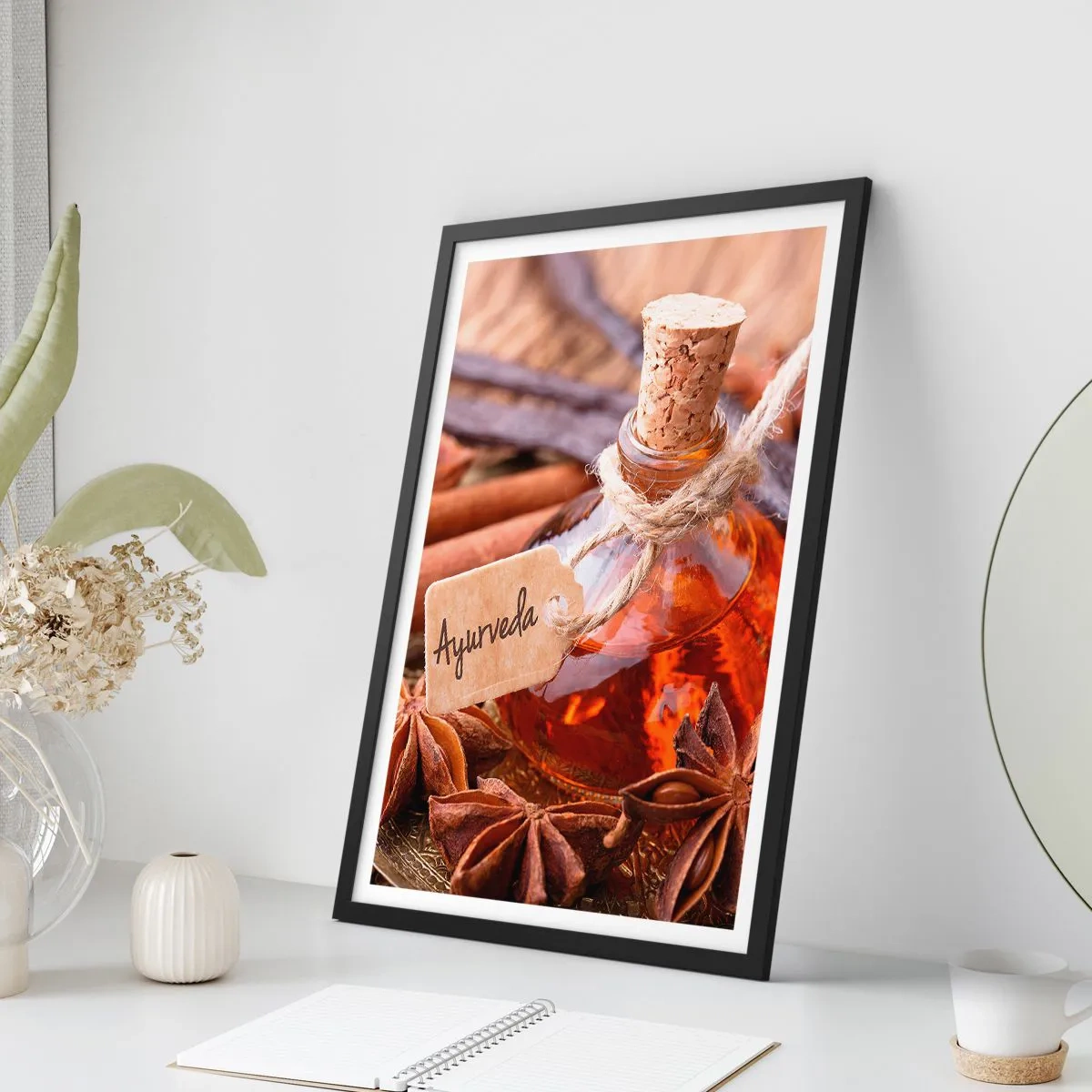 Poster in einem schwarzem Rahmen - Eine Flasche ayurvedisches Öl und Gewürze - 50x70cm - Zur Einheit von Körper und Geist - Moderne Wanddekoration für Wohnzimmer und Schlafzimmer ARTTOR