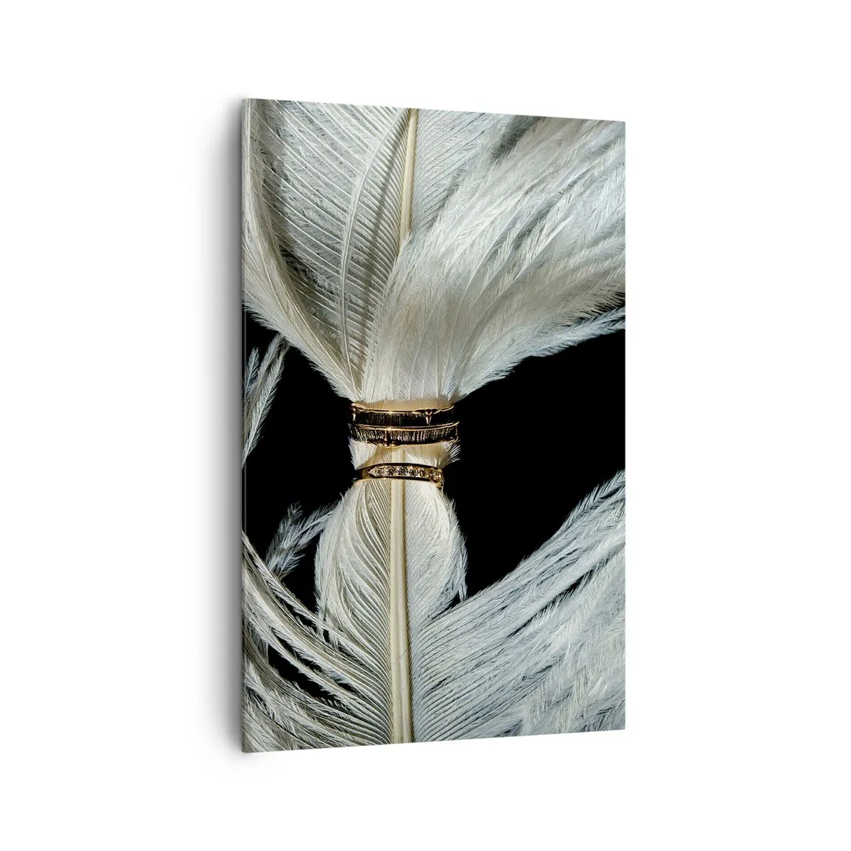 Bild auf Leinwand - Leinwandbild - Eine weiße Feder mit zwei goldenen Ringen auf schwarzem Hintergrund - 80x120cm - ... und ich werde dich nicht verlassen ... - Moderne Wanddekoration für Wohnzimmer und Schlafzimmer ARTTOR