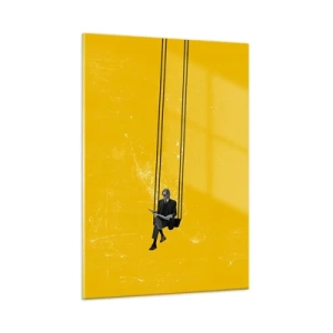 Glasbild - Bild auf glas - Eine Figur auf einer Schaukel hängt vor einem gelben Hintergrund - 50x70cm - Tag wie jeder andere - Moderne Wanddekoration für Wohnzimmer und Schlafzimmer ARTTOR