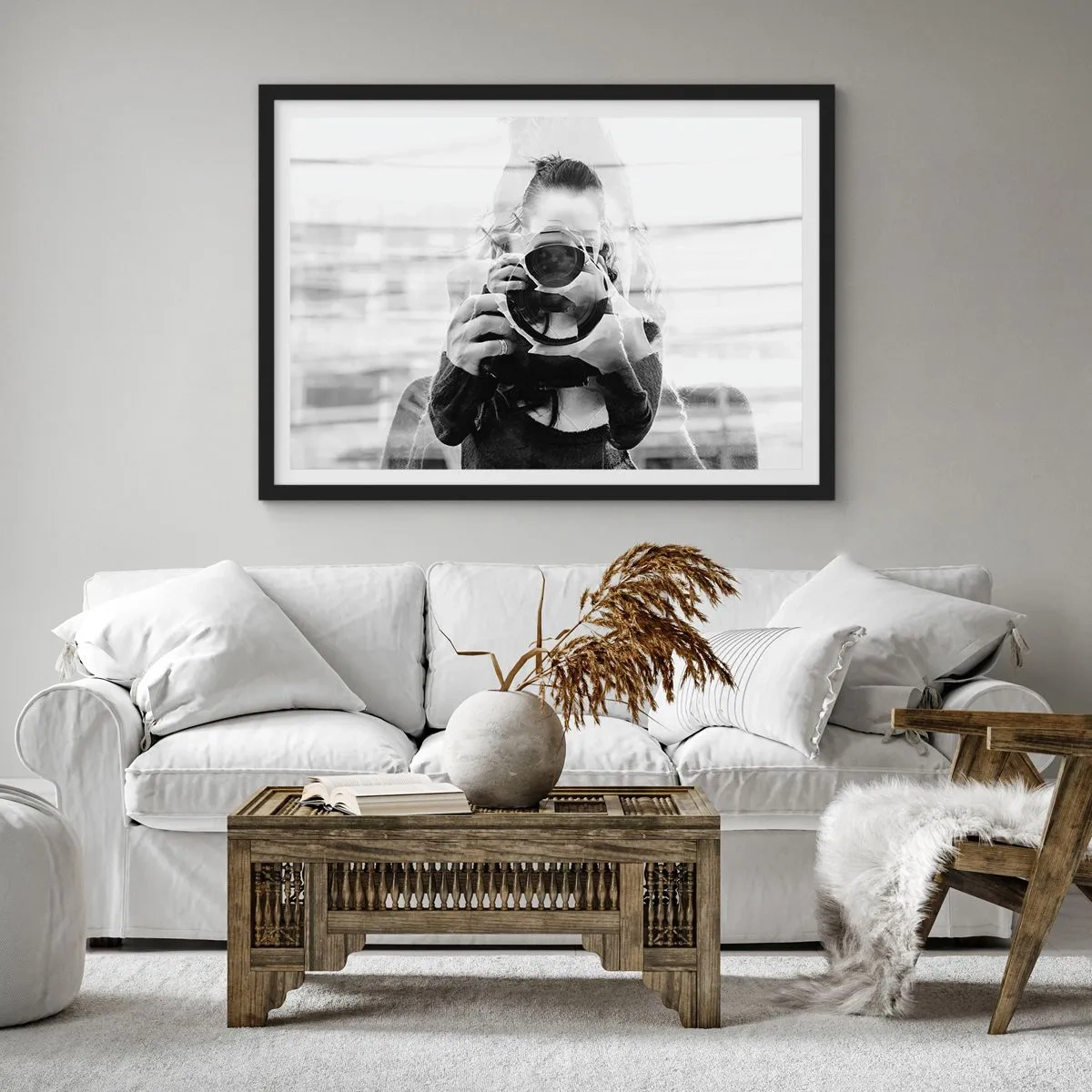 Poster in einem schwarzem Rahmen - Schwarz-Weiß-Doppelbelichtungsporträt eines Fotografen - 70x50cm - Schöpfer und Material - Moderne Wanddekoration für Wohnzimmer und Schlafzimmer ARTTOR