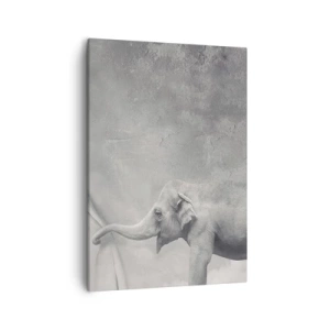 Bild auf Leinwand - Leinwandbild - Ein Elefant, der in einer surrealen Schwarzweißaufnahme den Vorhang zurückzieht - 50x70cm - Enthülle das Geheimnis - Moderne Wanddekoration für Wohnzimmer und Schlafzimmer ARTTOR