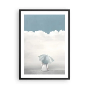 Poster in einem schwarzem Rahmen - Eine Figur mit einem Regenschirm sitzt auf einem Felsvorsprung zwischen den Wolken - 50x70cm - Am Rande der Realität und Träume - Moderne Wanddekoration für Wohnzimmer und Schlafzimmer ARTTOR