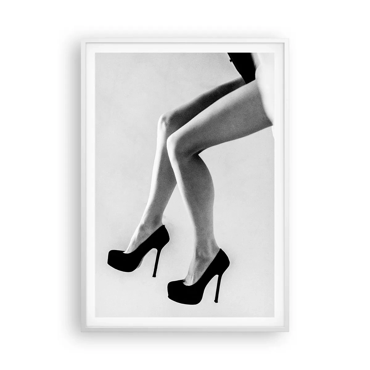 Poster in einem weißen Rahmen - Ewige Weiblichkeit - 70x100 cm