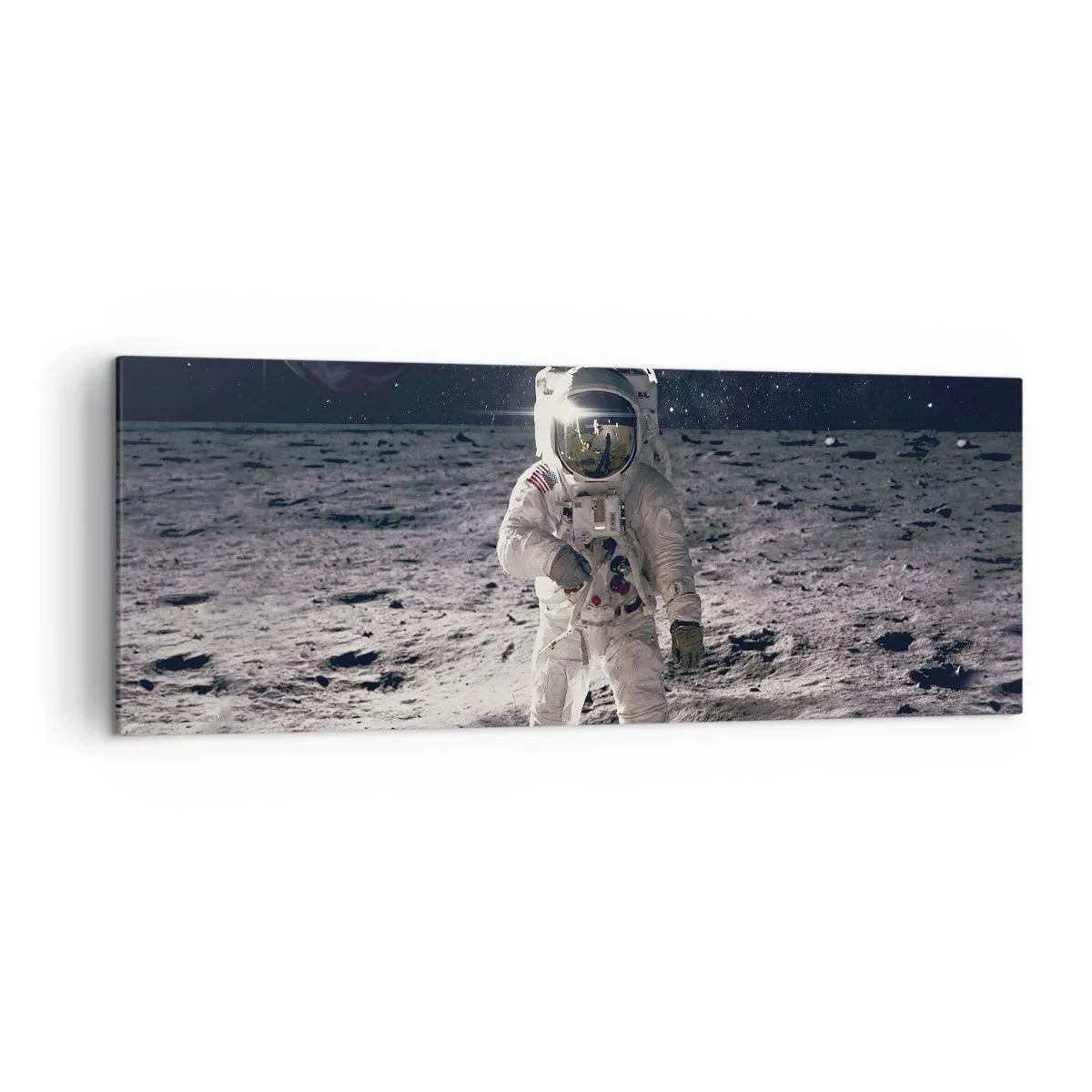 Bild auf Leinwand - Leinwandbild - Astronaut auf der Mondoberfläche mit der Erde im Hintergrund - 140x50cm - Grüße vom Mond - Moderne Wanddekoration für Wohnzimmer und Schlafzimmer ARTTOR