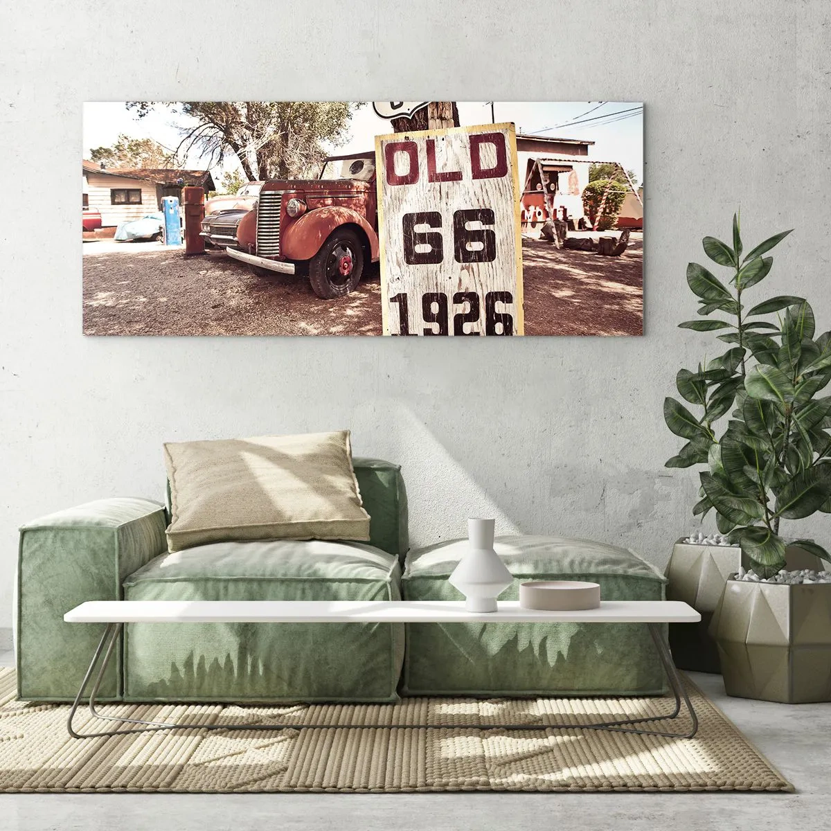 Glasbild - Bild auf glas - Retro-Auto und Route 66-Schild in rustikalem Ambiente - 120x50cm - Die Legende der amerikanischen Provinz - Moderne Wanddekoration für Wohnzimmer und Schlafzimmer ARTTOR