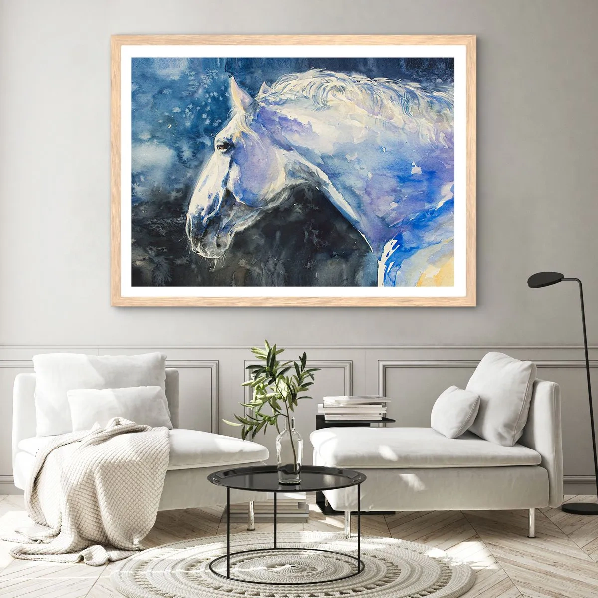 Poster in einem Rahmen aus heller Eiche - Porträt in blauem Glanz - 100x70 cm