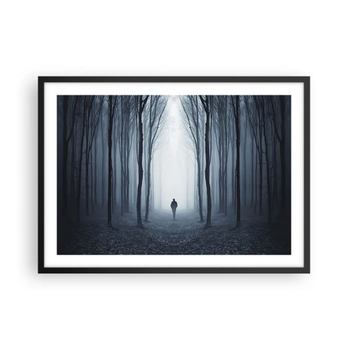 Poster in einem schwarzem Rahmen - Eine Gestalt, die zwischen den Bäumen in einem nebligen Wald spazieren geht - 70x50cm - Alles einfach und übersichtlich - Moderne Wanddekoration für Wohnzimmer und Schlafzimmer ARTTOR