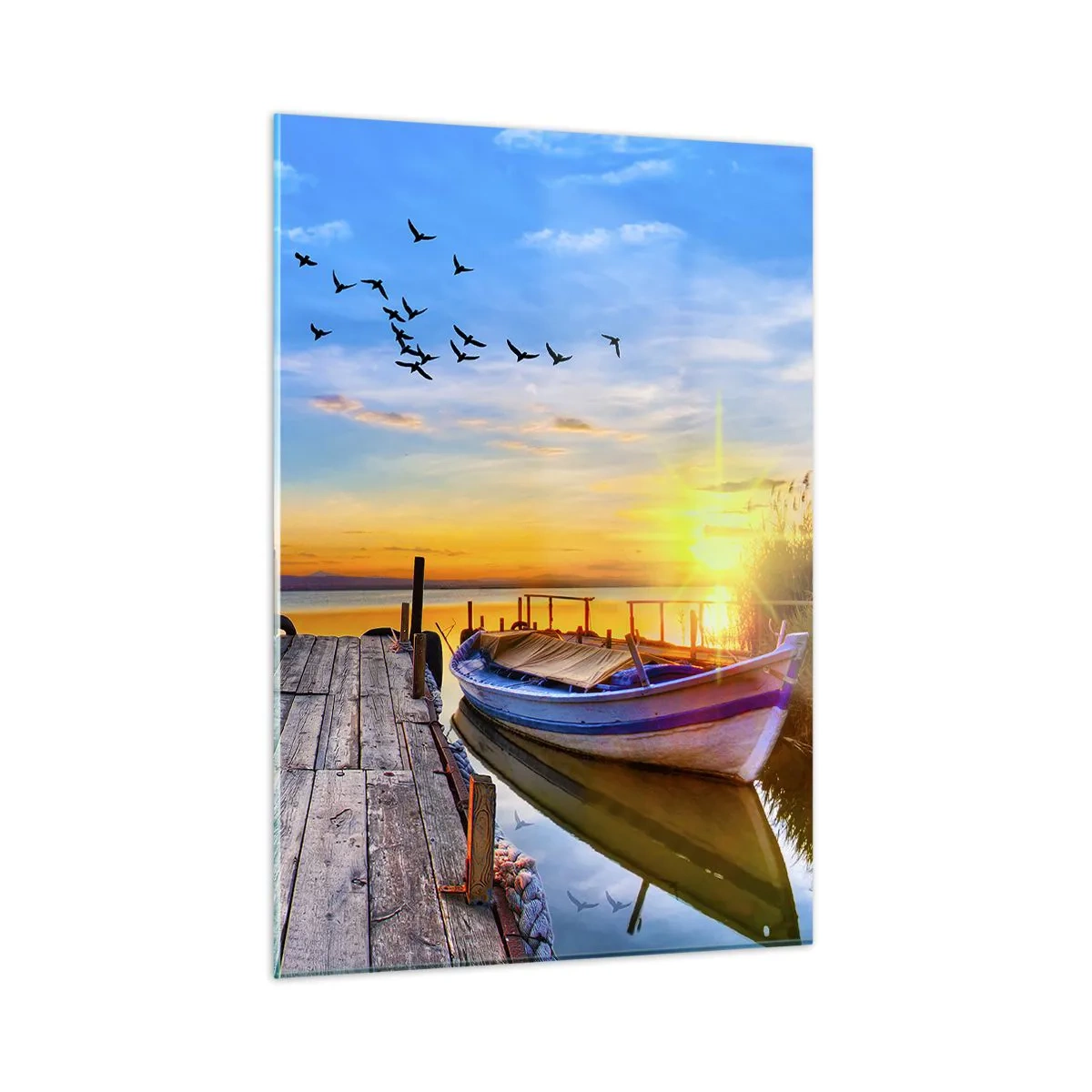Glasbild - Bild auf glas - Holzsteg über einem See mit einem Boot bei Sonnenaufgang - 50x70cm - Bis morgen - Moderne Wanddekoration für Wohnzimmer und Schlafzimmer ARTTOR