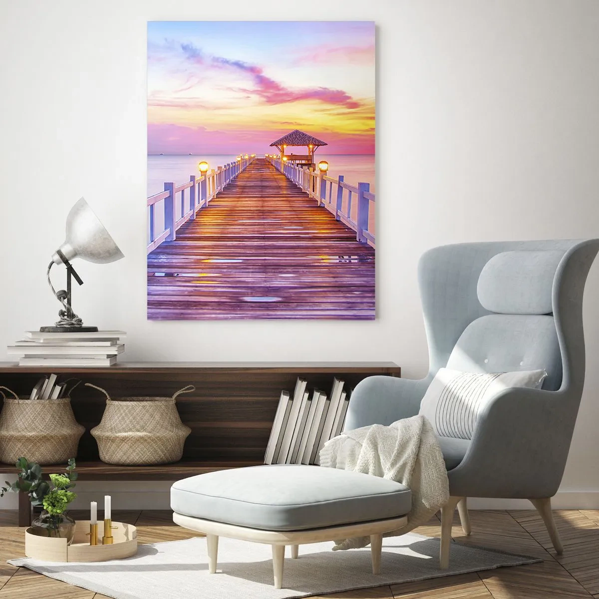 Glasbild - Bild auf glas - Ein Pier über dem Wasser bei Sonnenuntergang in Pastellfarben - 80x120cm - Die lila-goldene Stille des Abends - Moderne Wanddekoration für Wohnzimmer und Schlafzimmer ARTTOR