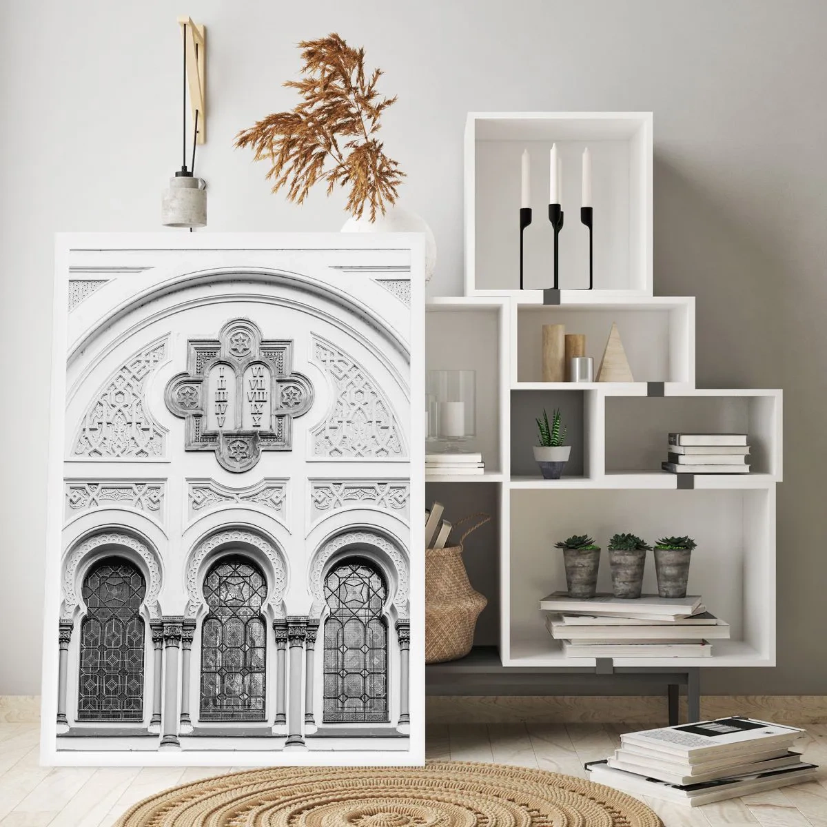 Poster - Architektonisches Detail im neugotischen Stil, schwarz-weiß - 50x70cm - An der Grenze der Kulturen - Moderne Wanddekoration für Wohnzimmer und Schlafzimmer ARTTOR