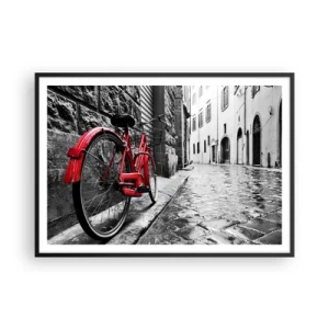Poster in einem schwarzem Rahmen - Rotes Fahrrad in einer schwarz-weißen Straße - 100x70cm - Wahre Schönheit wird nicht alt - Moderne Wanddekoration für Wohnzimmer und Schlafzimmer ARTTOR
