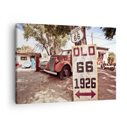 Bild auf Leinwand - Leinwandbild - Retro-Auto und Route 66-Schild in rustikalem Ambiente - 70x50cm - Die Legende der amerikanischen Provinz - Moderne Wanddekoration für Wohnzimmer und Schlafzimmer ARTTOR