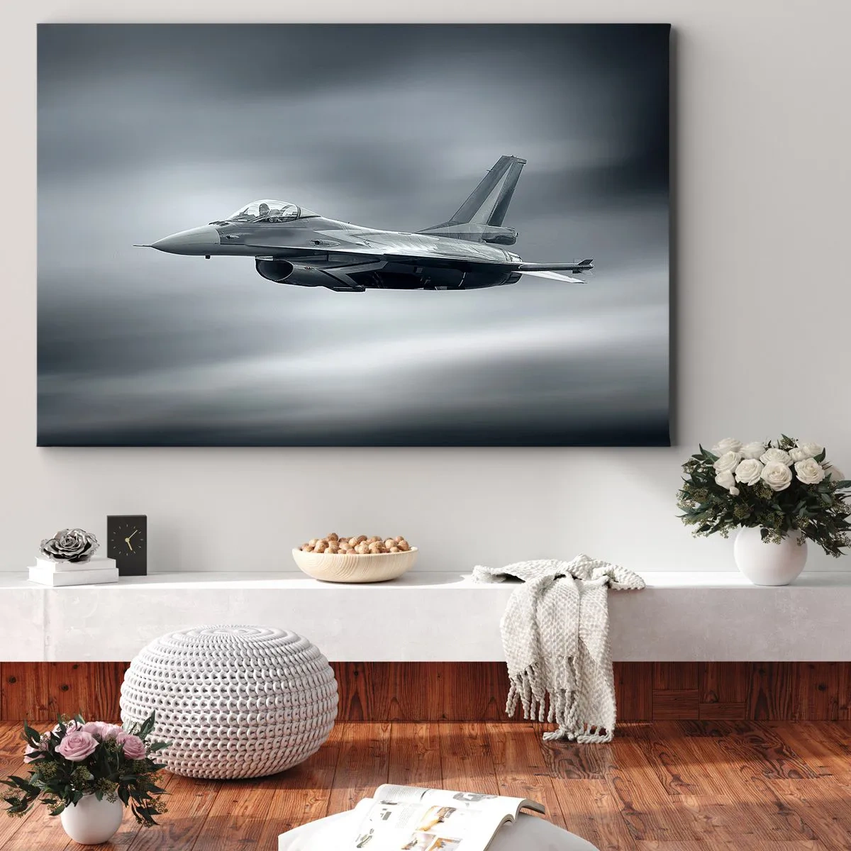 Bild auf Leinwand - Leinwandbild - Ein Kampfjet im Flug vor einem bewölkten Himmel - 100x70cm - Wirst du herausfordern? - Moderne Wanddekoration für Wohnzimmer und Schlafzimmer ARTTOR