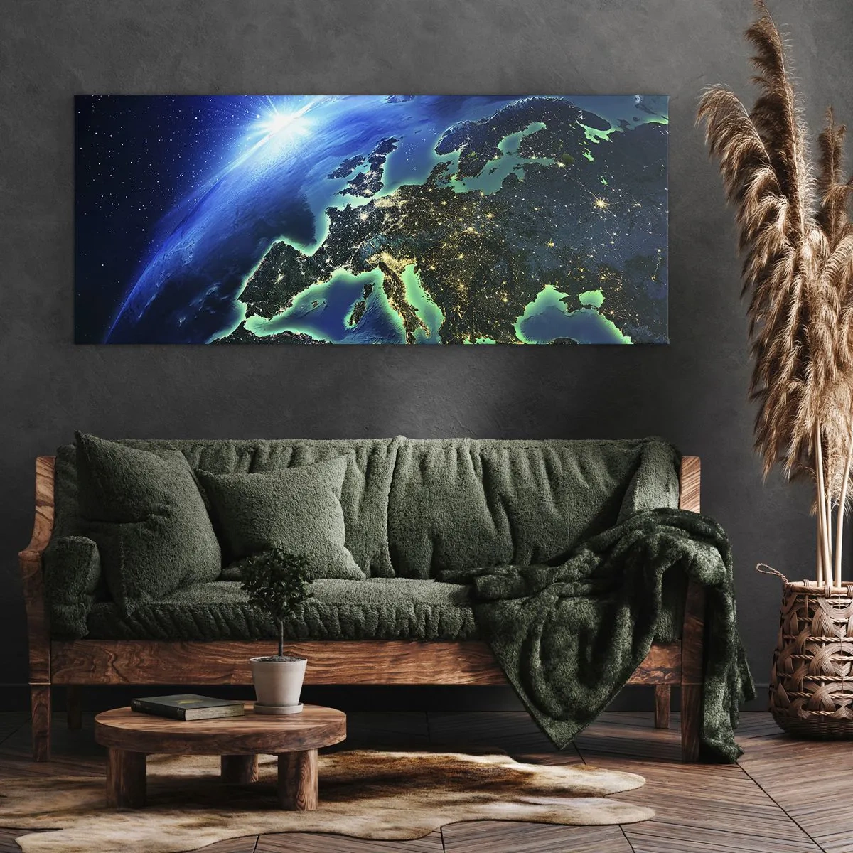 Bild auf Leinwand - Leinwandbild - Ein Blick auf Europa aus dem Weltraum im Schein der aufgehenden Sonne. - 160x50cm - Funkelndes Europa - Moderne Wanddekoration für Wohnzimmer und Schlafzimmer ARTTOR