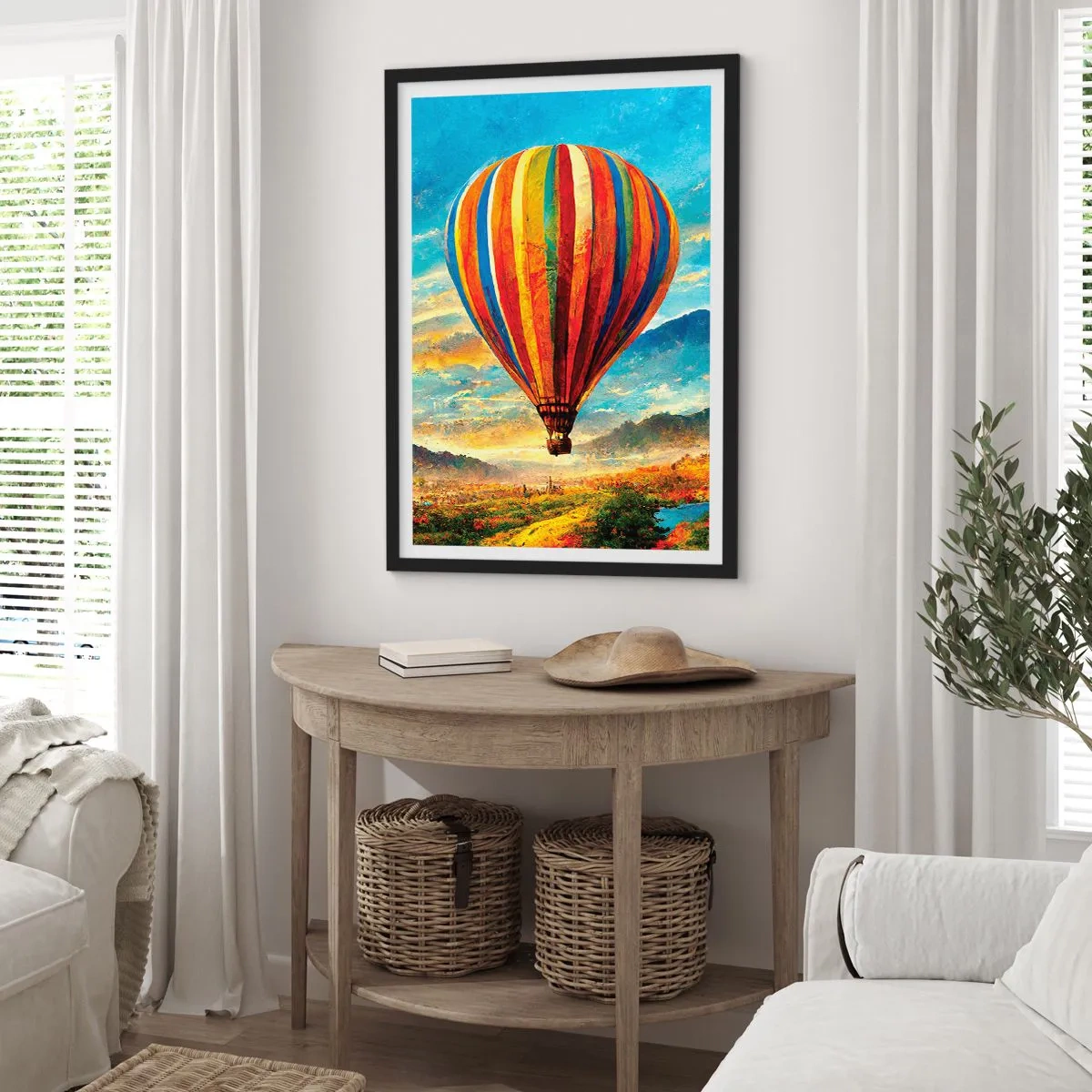 Poster in einem schwarzem Rahmen - Ein bunter Ballon über einer malerischen Landschaft - 50x70cm - In der Stille sieht man mehr - Moderne Wanddekoration für Wohnzimmer und Schlafzimmer ARTTOR