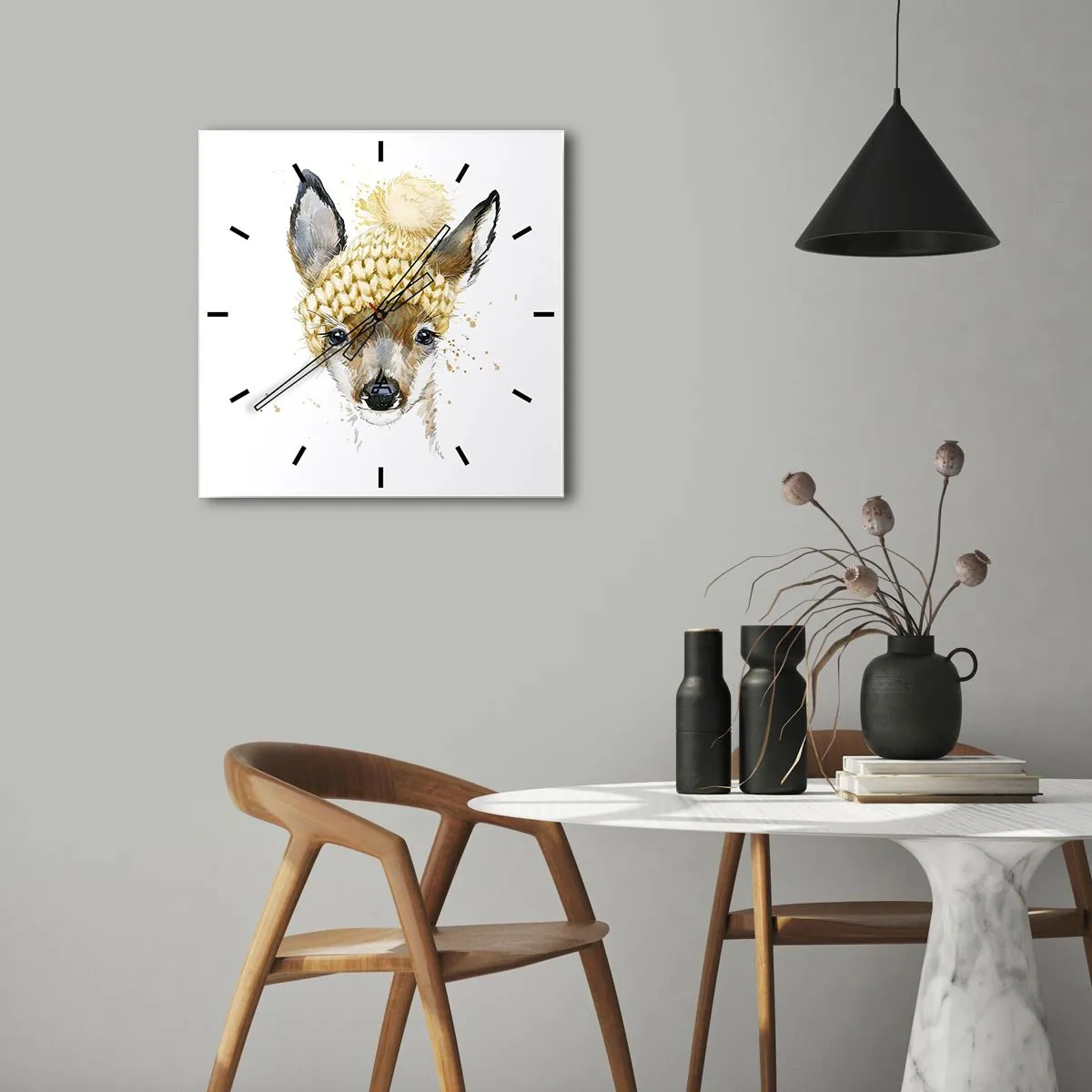 Wanduhr - Glasuhr - Aquarell Hirsch in einer gelben Mütze - 30x30cm - Für den Winter im verschneiten Wald - Moderne Wanddekoration für Wohnzimmer und Schlafzimmer ARTTOR
