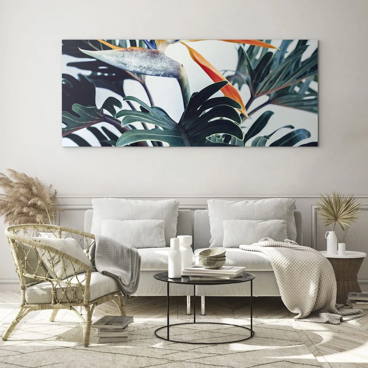 Glasbild - Bild auf glas - Strelitzia-Blüte, umgeben von Blättern in hellem Licht - 120x50cm - Vogelbusch - Moderne Wanddekoration für Wohnzimmer und Schlafzimmer ARTTOR