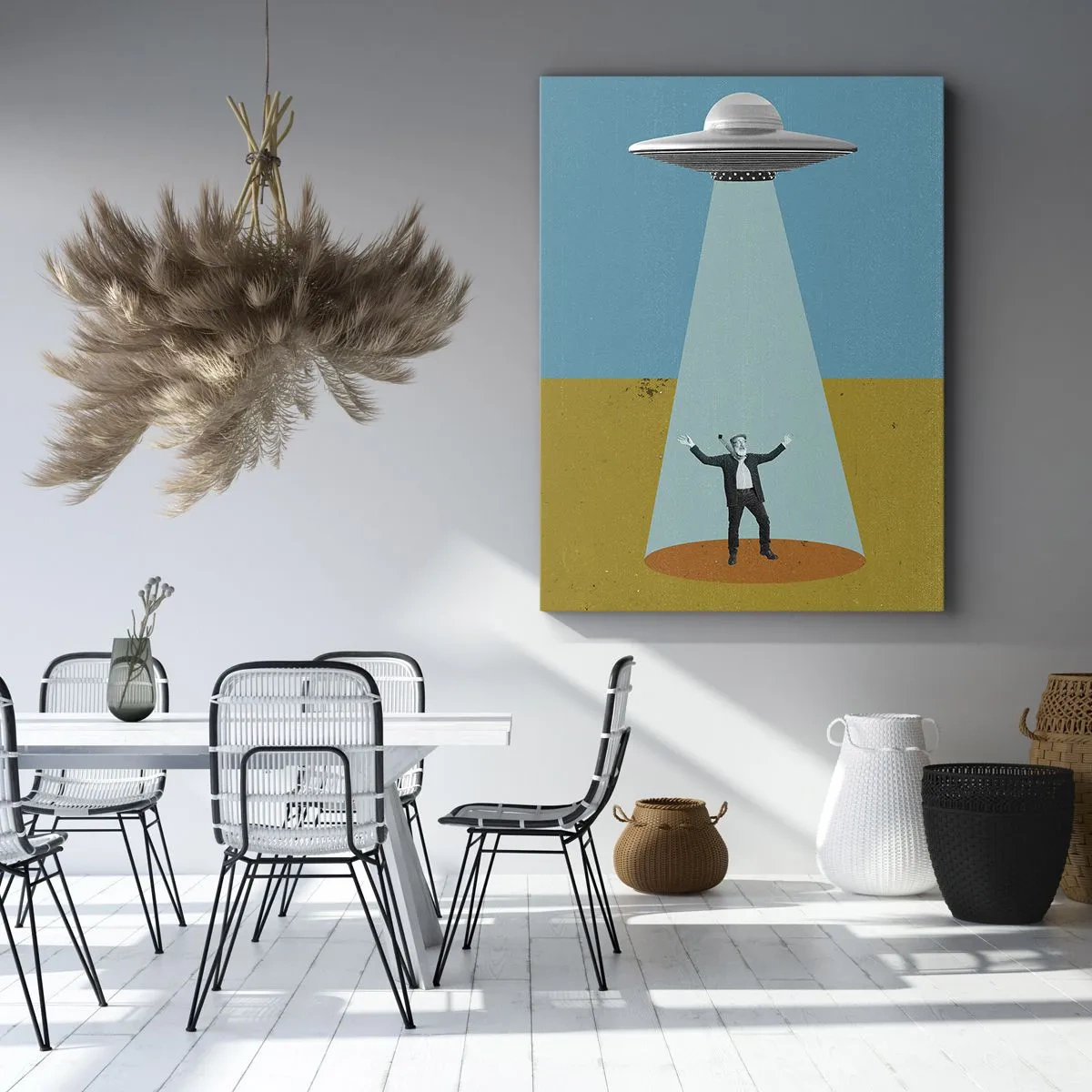 Bild auf Leinwand - Leinwandbild - Ein Mann im Licht eines UFOs vor dem Hintergrund einer farbenfrohen Landschaft - 70x100cm - Nahe Begegnung - Moderne Wanddekoration für Wohnzimmer und Schlafzimmer ARTTOR