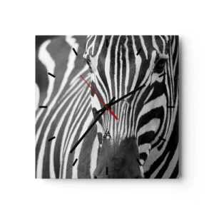 Wanduhr - Glasuhr - Eine Schwarz-Weiß-Nahaufnahme eines Zebras mit seinen charakteristischen Streifen. - 30x30cm - Die Welt ist schwarz und weiß - Moderne Wanddekoration für Wohnzimmer und Schlafzimmer ARTTOR