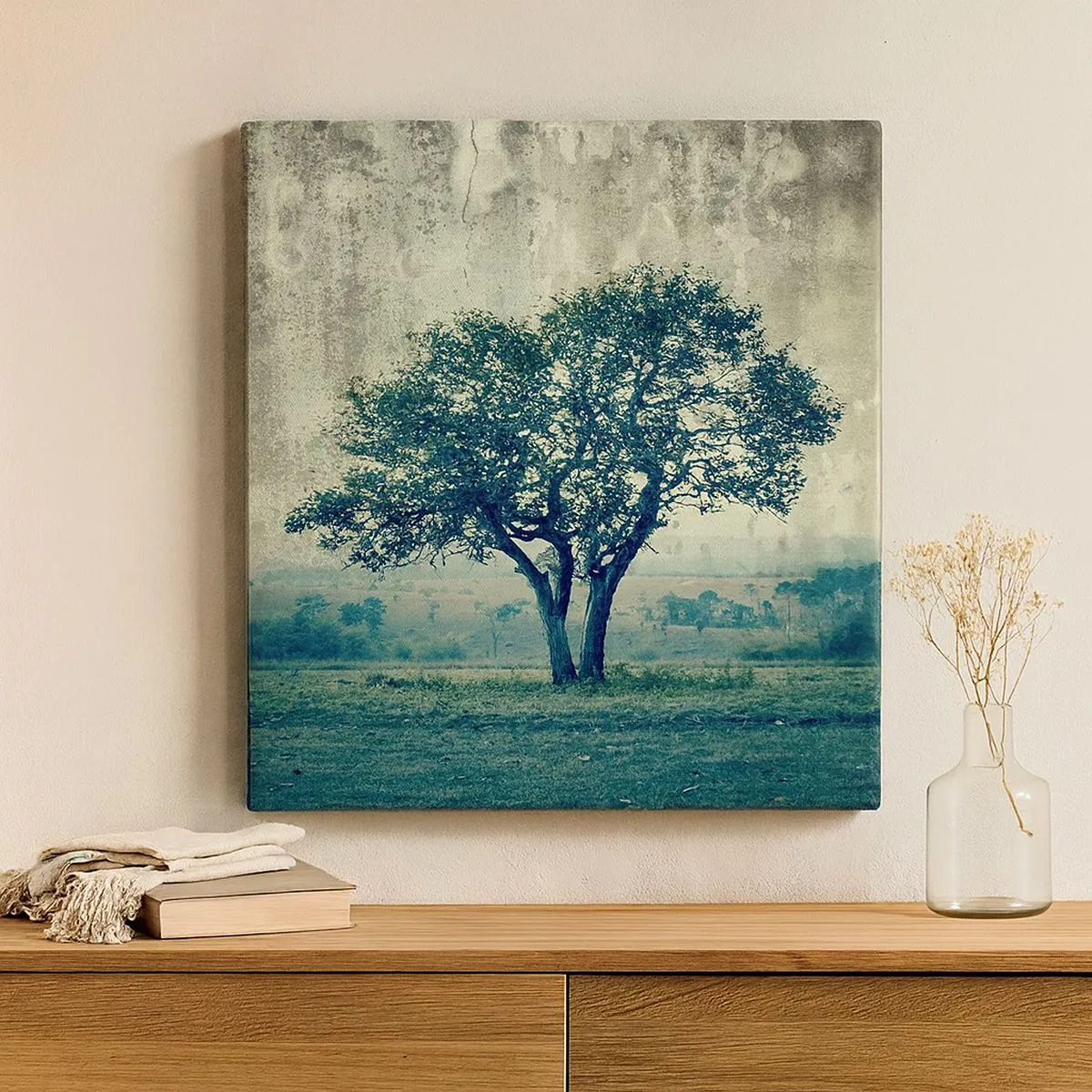 Bild auf Leinwand - Leinwandbild - Ein Apfelbaum auf blauem Feld? - 30x30 cm