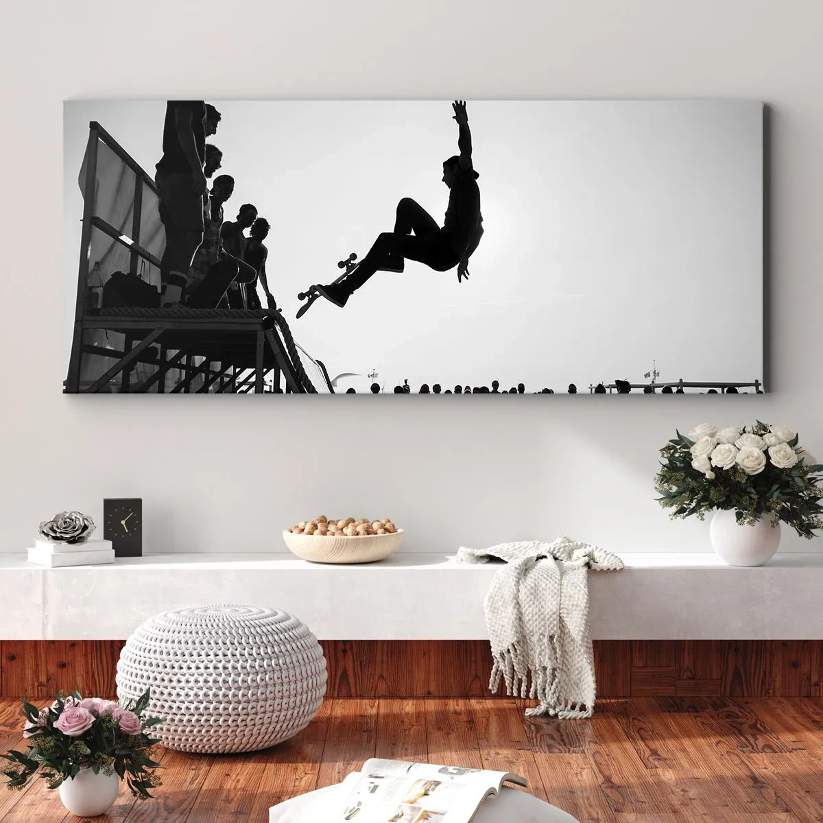 Bild auf Leinwand - Leinwandbild - Schwarz-weiße Skateboardszene auf einer Rampe - 120x50cm - Helden und Zuschauer - Moderne Wanddekoration für Wohnzimmer und Schlafzimmer ARTTOR