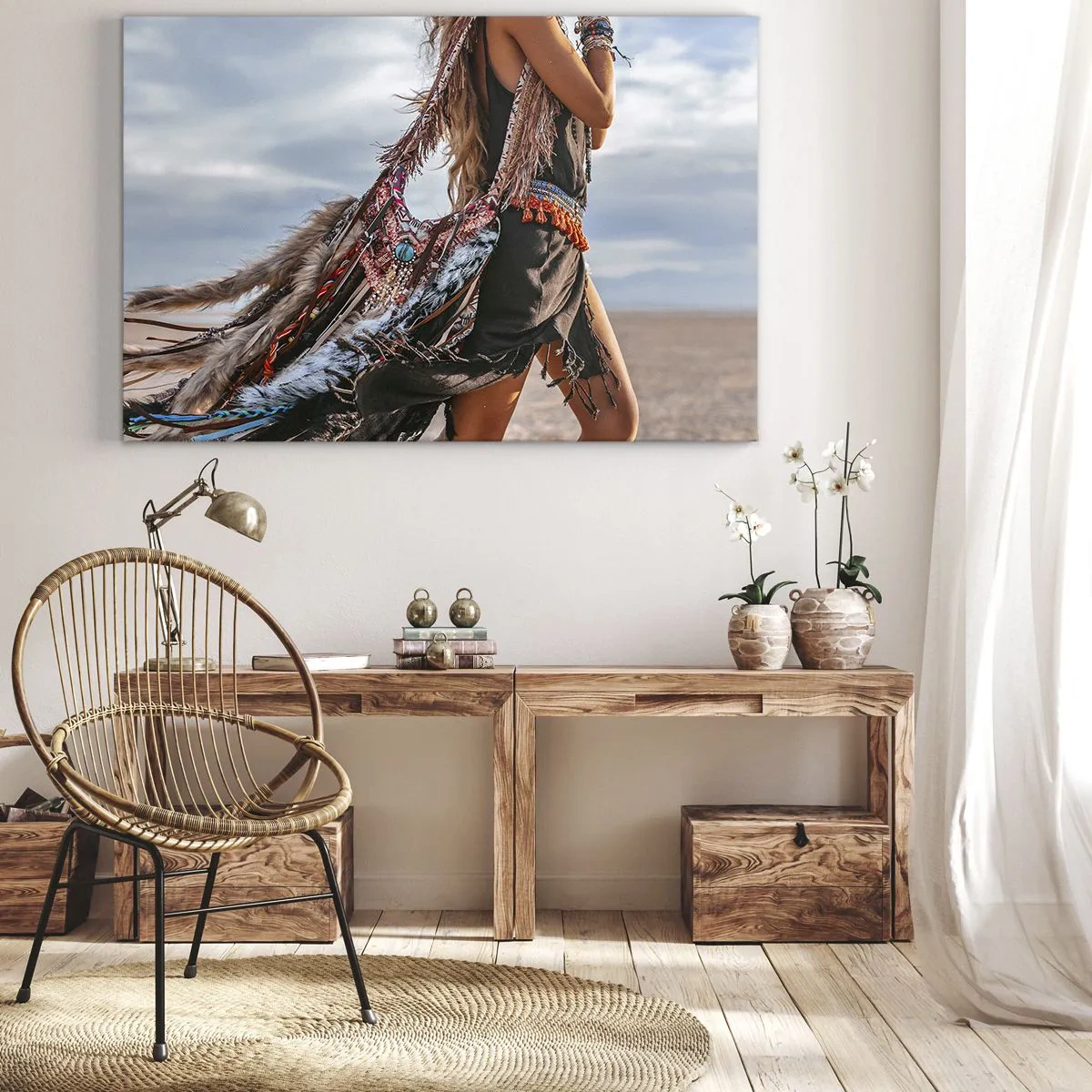 Bild auf Leinwand - Leinwandbild - Eine Frau im Boho-Stil mit Feder- und Schmuckdetails - 120x80cm - Das Mädchen des Schamanen - Moderne Wanddekoration für Wohnzimmer und Schlafzimmer ARTTOR