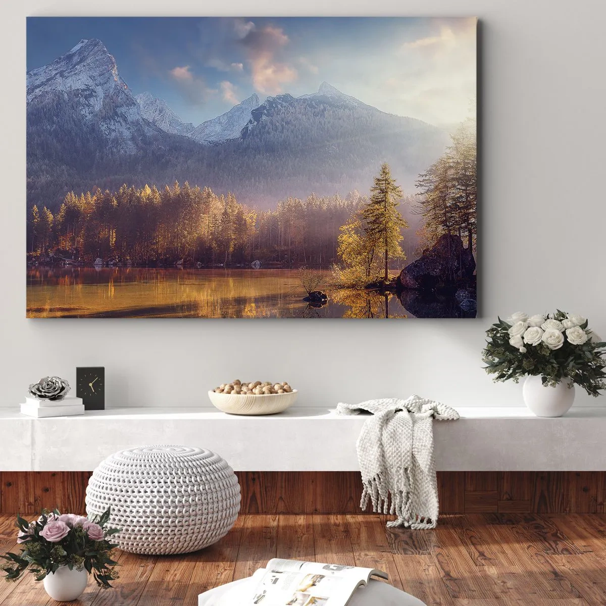 Bild auf Leinwand - Leinwandbild - Malerischer Blick auf den Bergwald und den See im Morgengrauen - 100x70cm - In den Bergen und Tälern - Moderne Wanddekoration für Wohnzimmer und Schlafzimmer ARTTOR
