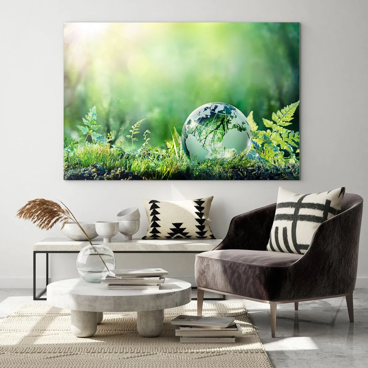 Glasbild - Bild auf glas - Eine Glaskugel mit einer Weltkarte vor dem Hintergrund grüner Natur - 100x70cm - Der grüne Planet - Moderne Wanddekoration für Wohnzimmer und Schlafzimmer ARTTOR