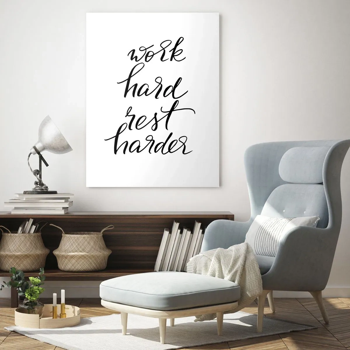 Glasbild - Bild auf glas - Typografische Aufschrift „Work Hard Rest Harder“ in eleganter Schriftart - 50x70cm - Lebensbalance - Moderne Wanddekoration für Wohnzimmer und Schlafzimmer ARTTOR