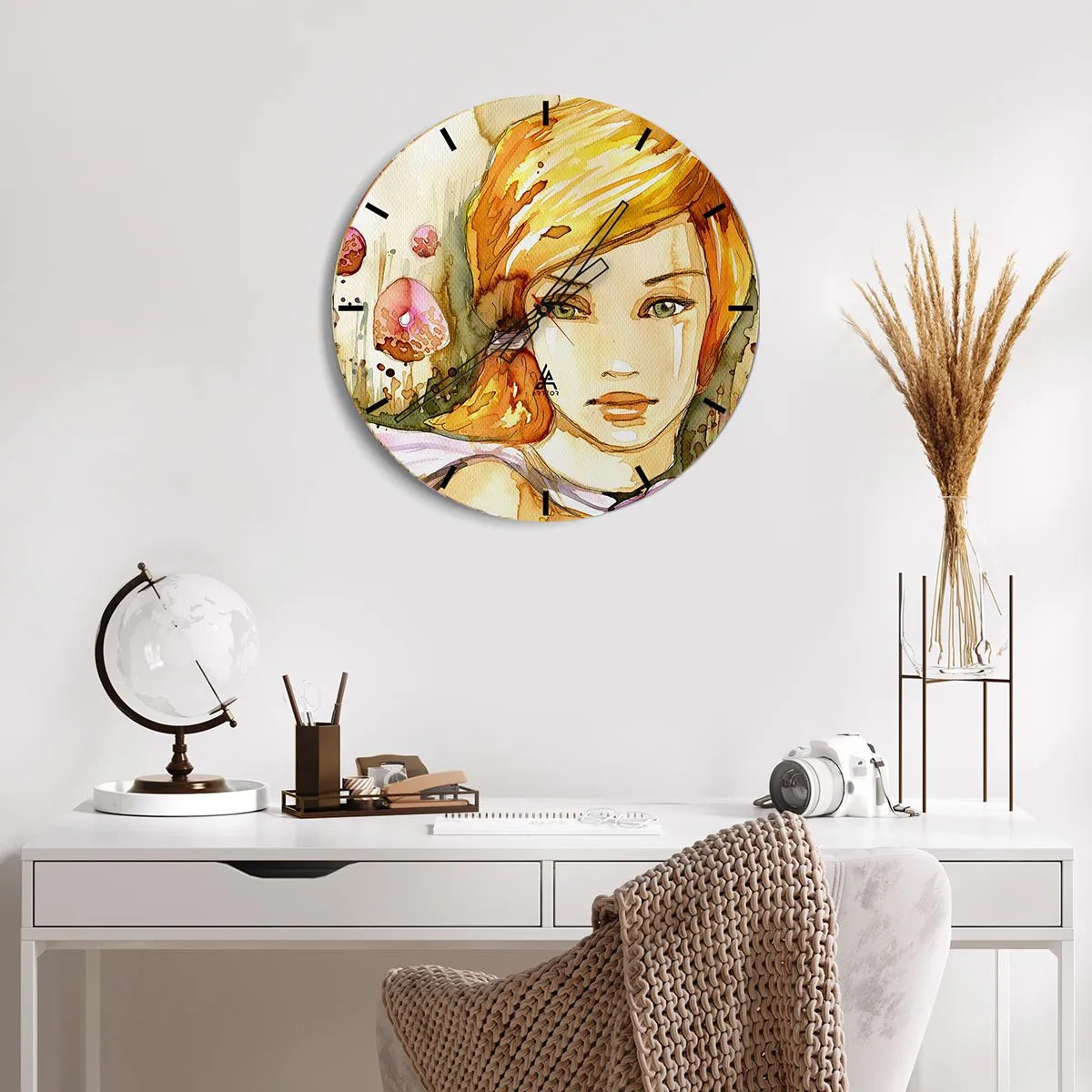 Wanduhr - Glasuhr - Künstlerisches Porträt einer Frau mit roten Haaren und smaragdgrünen Augen - 30x30cm - Ein smaragdgrüner Look, der die Wut beruhigt - Moderne Wanddekoration für Wohnzimmer, Küche und Schlafzimmer ARTTOR