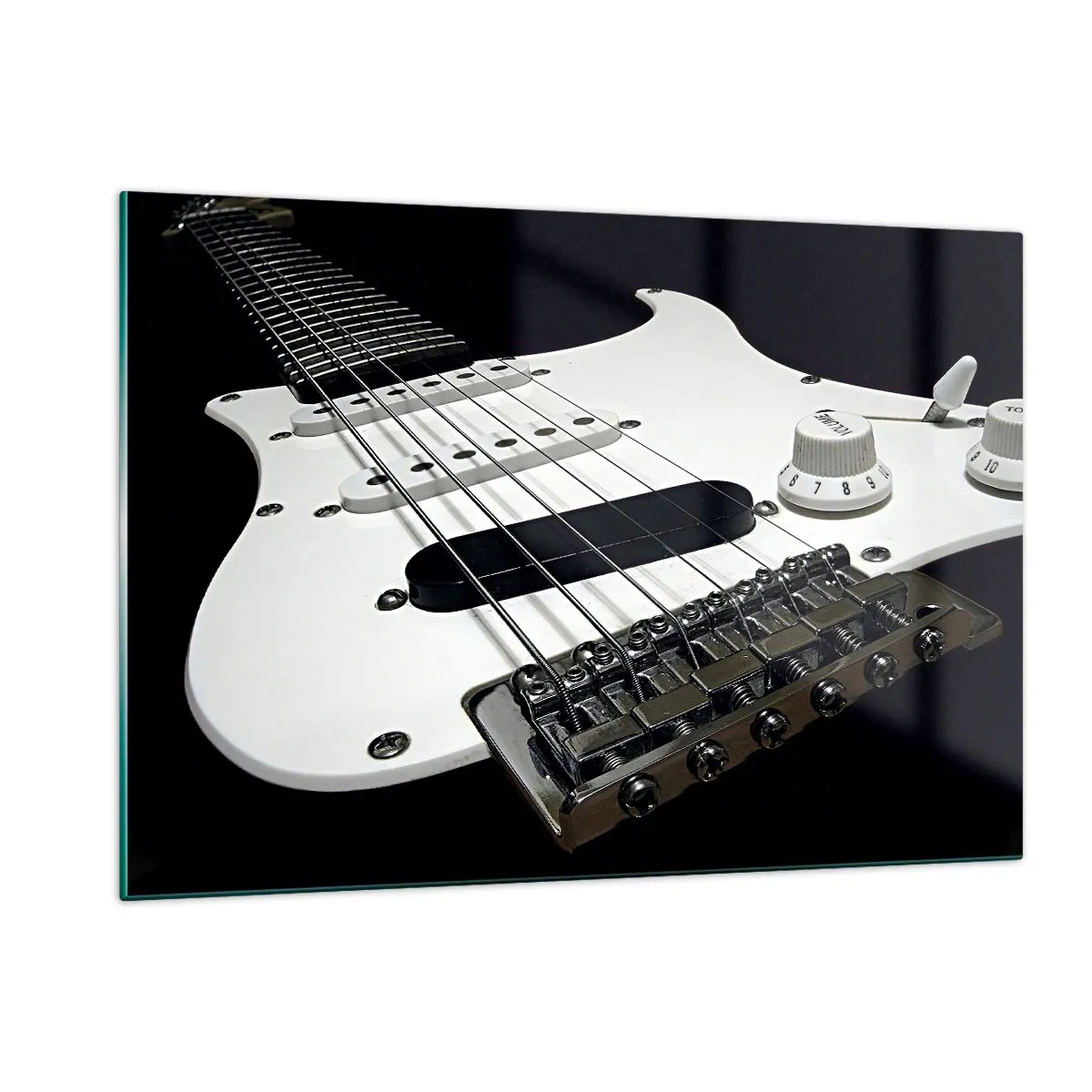 Glasbild - Bild auf glas - Nahaufnahme einer weißen E-Gitarre vor dunklem Hintergrund - 120x80cm - In Weiß versteckter Ton - Moderne Wanddekoration für Wohnzimmer und Schlafzimmer ARTTOR