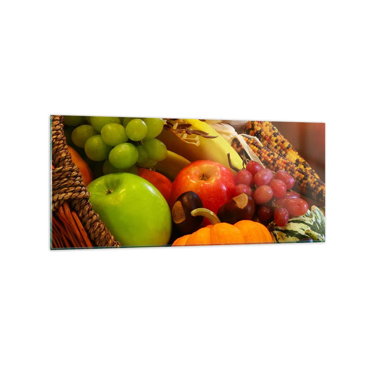 Glasbild - Bild auf glas - Ein Korb mit Obst, Kürbissen und Mais vor einem Hintergrund aus Herbstfarben. - 120x50cm - Ein Korb voller Ernte - Moderne Wanddekoration für Wohnzimmer und Schlafzimmer ARTTOR