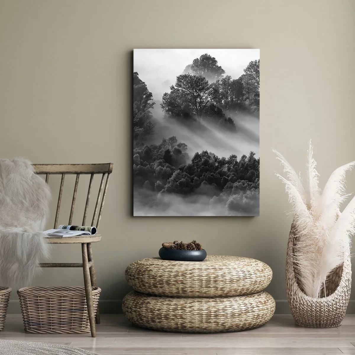 Bild auf Leinwand - Leinwandbild - Schwarz-weiße Waldlandschaft im Morgennebel - 50x70cm - Aufstehend aus dem Schlaf - Moderne Wanddekoration für Wohnzimmer und Schlafzimmer ARTTOR