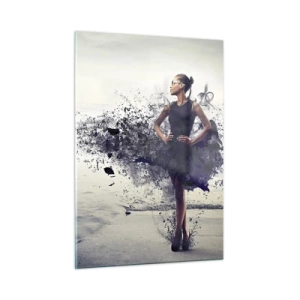 Glasbild - Bild auf glas - Eine Frau in einem verschwommenen Kleid vor dem Hintergrund des ruhigen Wassers - 50x70cm - Afrikanische Venus - Moderne Wanddekoration für Wohnzimmer und Schlafzimmer ARTTOR
