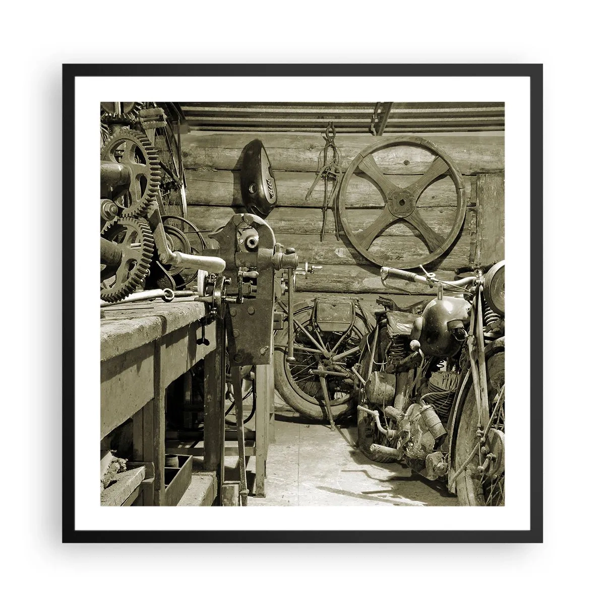 Poster in einem schwarzem Rahmen - Im Schuppen von Onkel Władek - 60x60 cm