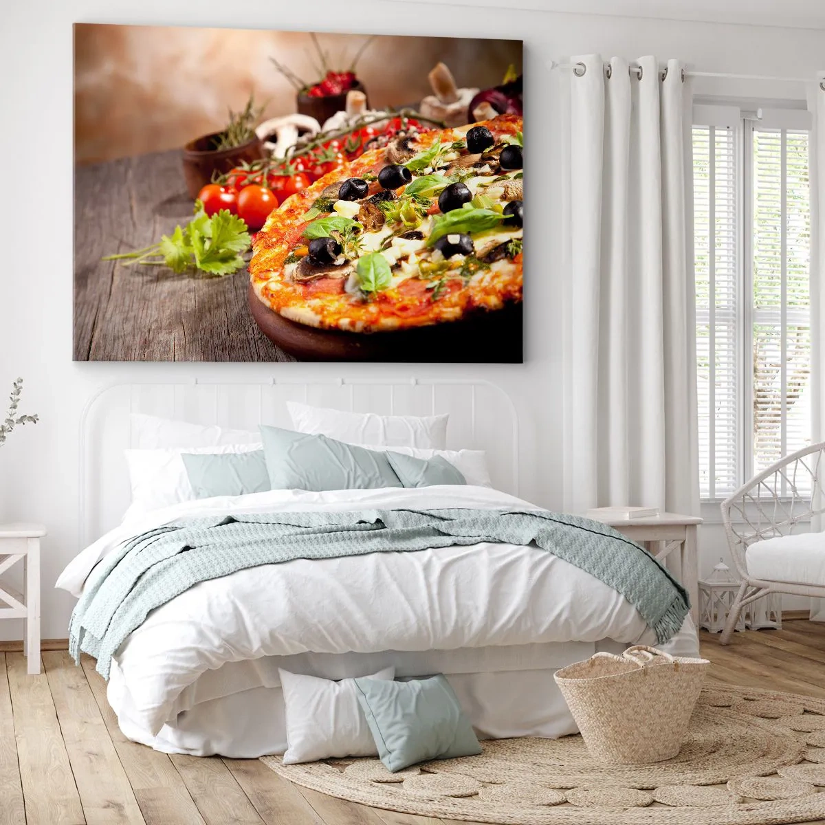 Bild auf Leinwand - Leinwandbild - Pizza mit Oliven, Basilikum und frischen Zutaten auf Holzhintergrund - 70x50cm - Aus den tellurischen Zutaten - Moderne Wanddekoration für Wohnzimmer und Schlafzimmer ARTTOR