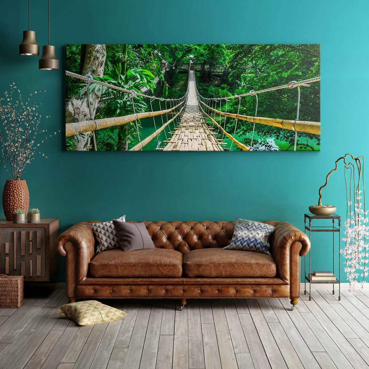 Bild auf Leinwand - Leinwandbild - Eine hängende Bambusbrücke, umgeben von Grün - 140x50cm - Monkey Bridge über das Grün - Moderne Wanddekoration für Wohnzimmer und Schlafzimmer ARTTOR