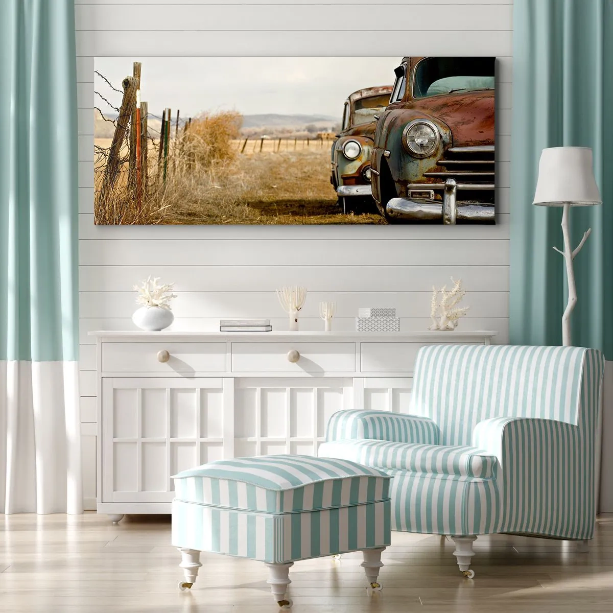 Bild auf Leinwand - Leinwandbild - Zwei alte Autos auf einem Feldweg neben einem Holzzaun - 160x50cm - Eine wohlverdiente Ruhe - Moderne Wanddekoration für Wohnzimmer und Schlafzimmer ARTTOR
