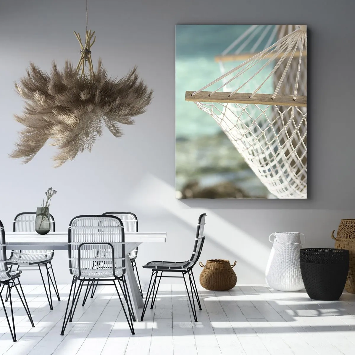 Bild auf Leinwand - Leinwandbild - Eine Hängematte mit Blick auf das türkisfarbene Wasser - 50x70cm - Zeit zum Entspannen - Moderne Wanddekoration für Wohnzimmer und Schlafzimmer ARTTOR