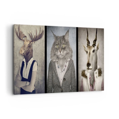Bild auf Leinwand - Leinwandbild - Ein Triptychon mit Tierfiguren in eleganter Kleidung vor stilisiertem Hintergrund - 120x80cm - Pelze sind wieder in Mode - Moderne Wanddekoration für Wohnzimmer und Schlafzimmer ARTTOR